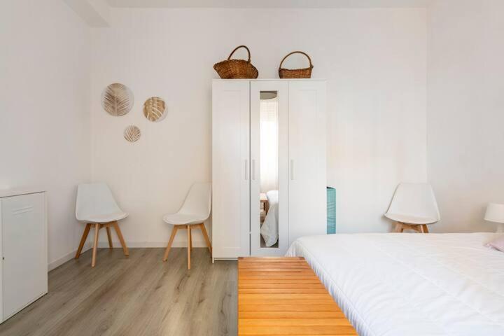Irene'S House Apartment Cagliari Bagian luar foto